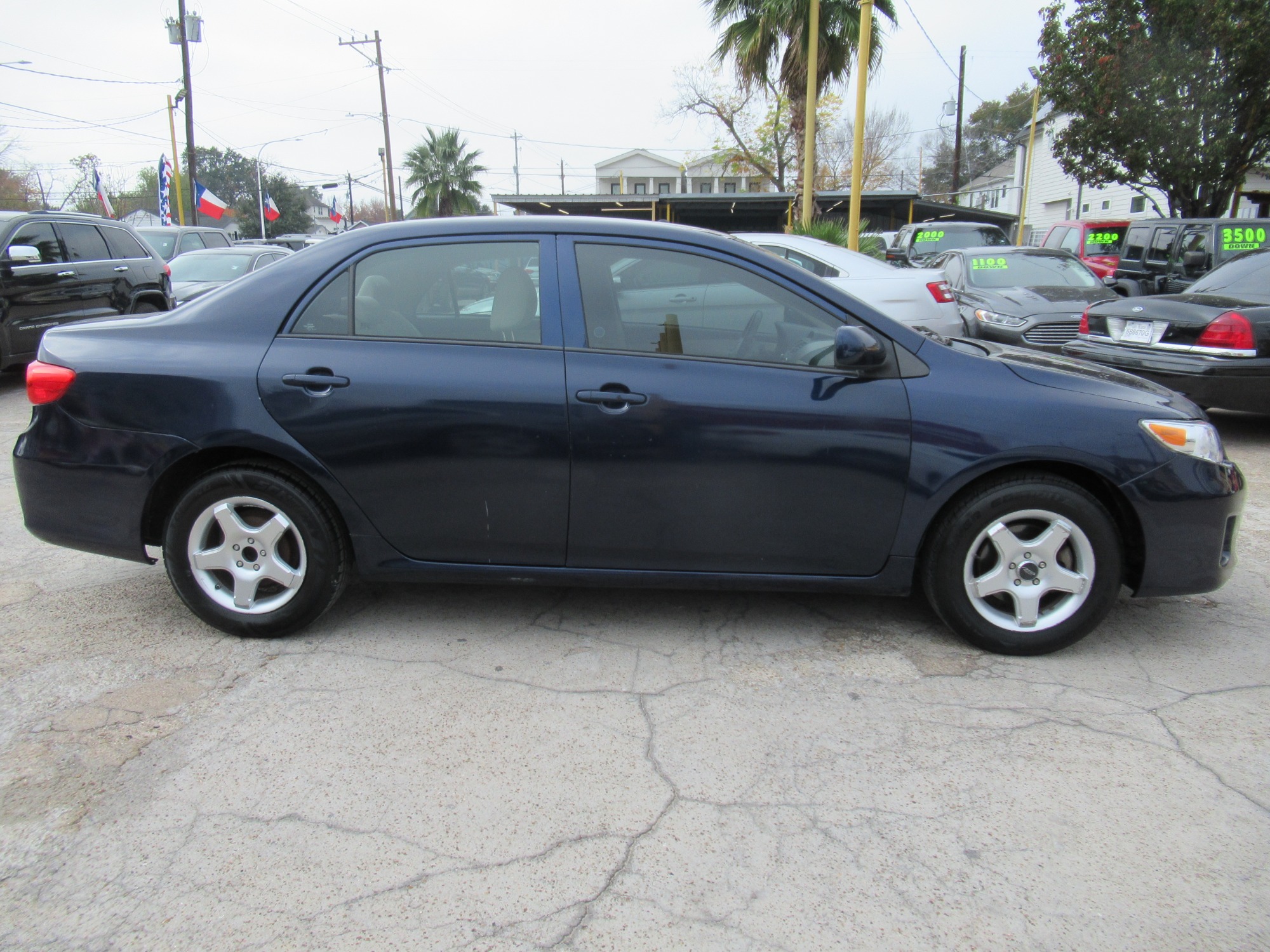 photo of 2013 Toyota Corolla LE 4-Speed AT